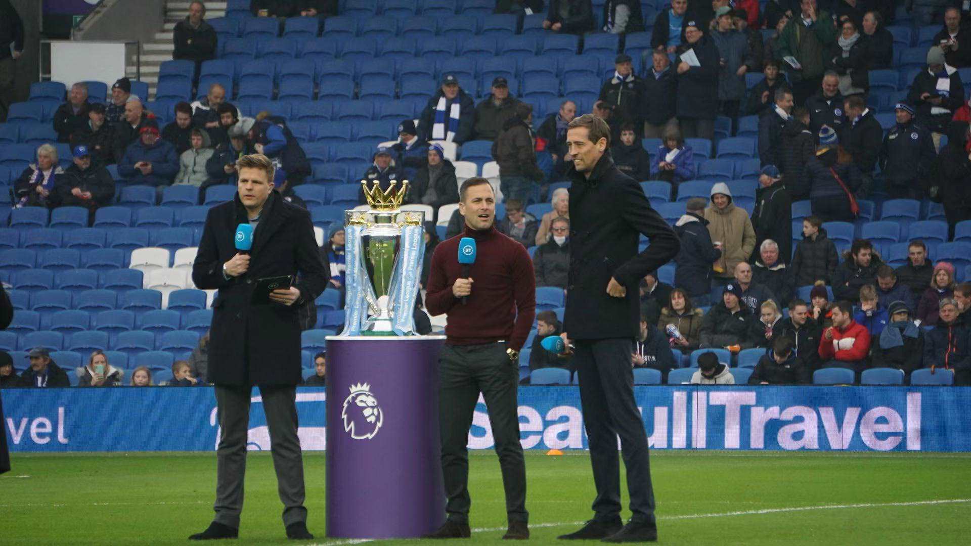 巴黎对他的 巴黎对他的